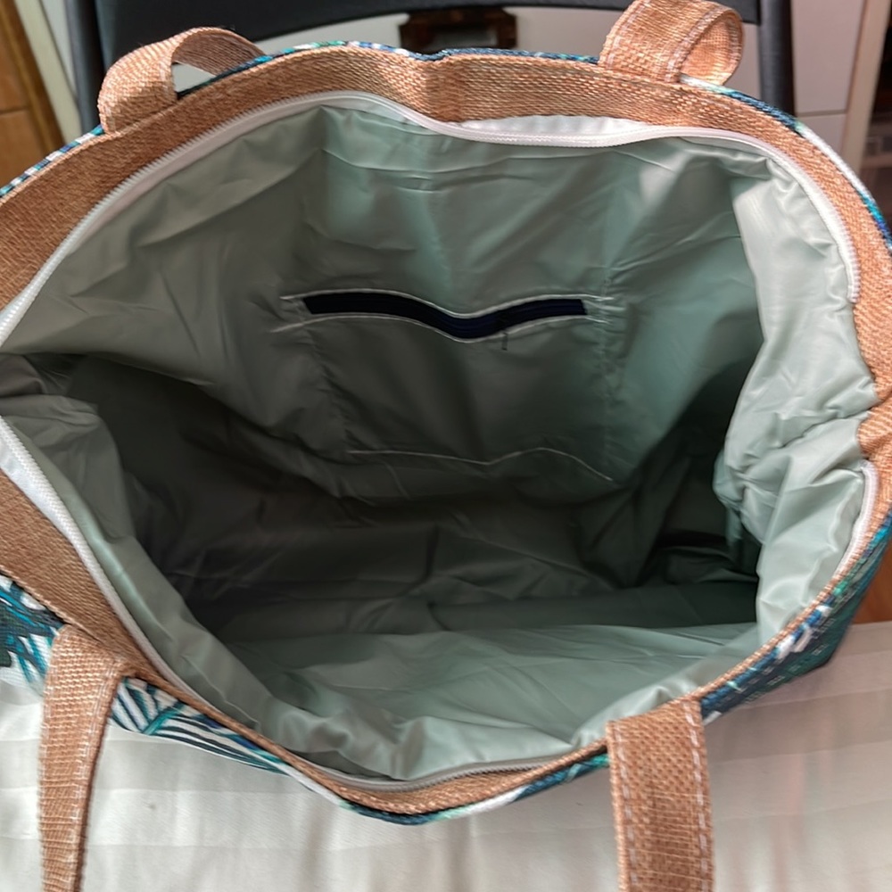 Foliage Tote Bag - Picture 11 of 13
